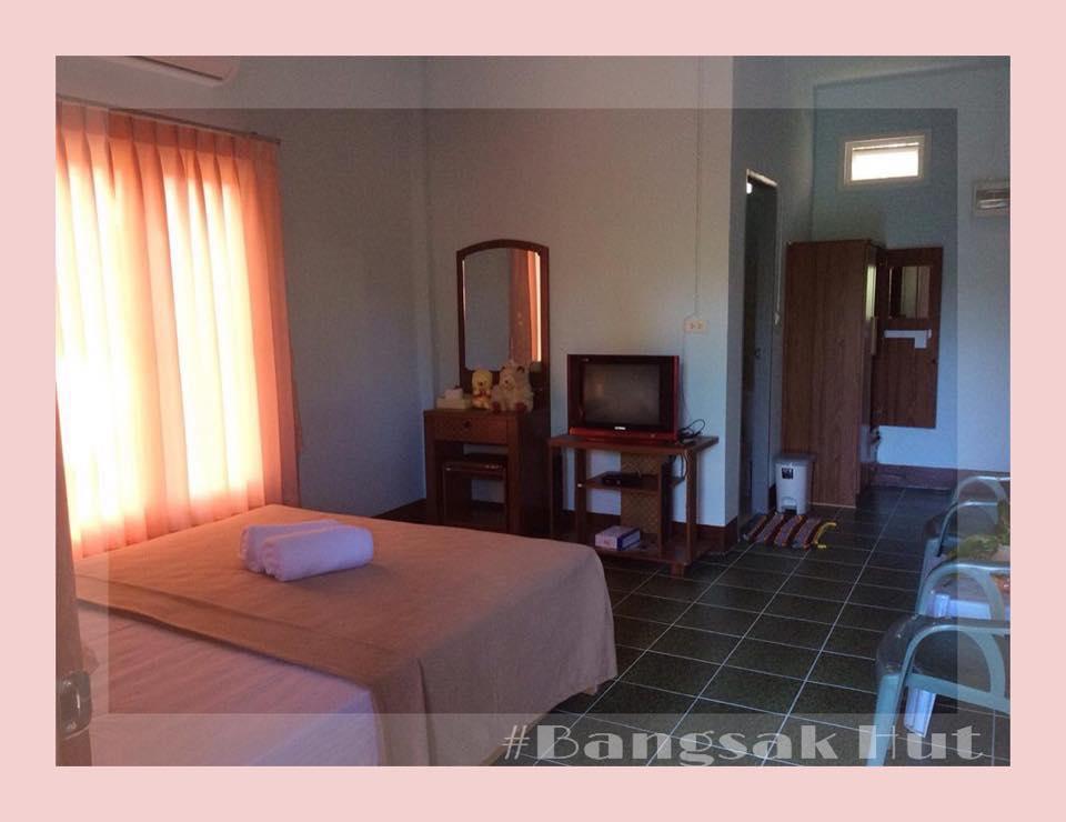 Hostel Bangsak Hut Khao Lak Zewnętrze zdjęcie
